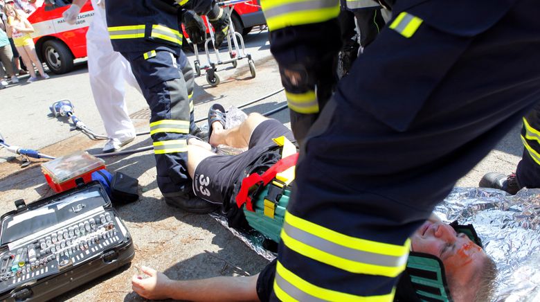 Quebec SAAQ Emergency response signs practice test — free road sign questions